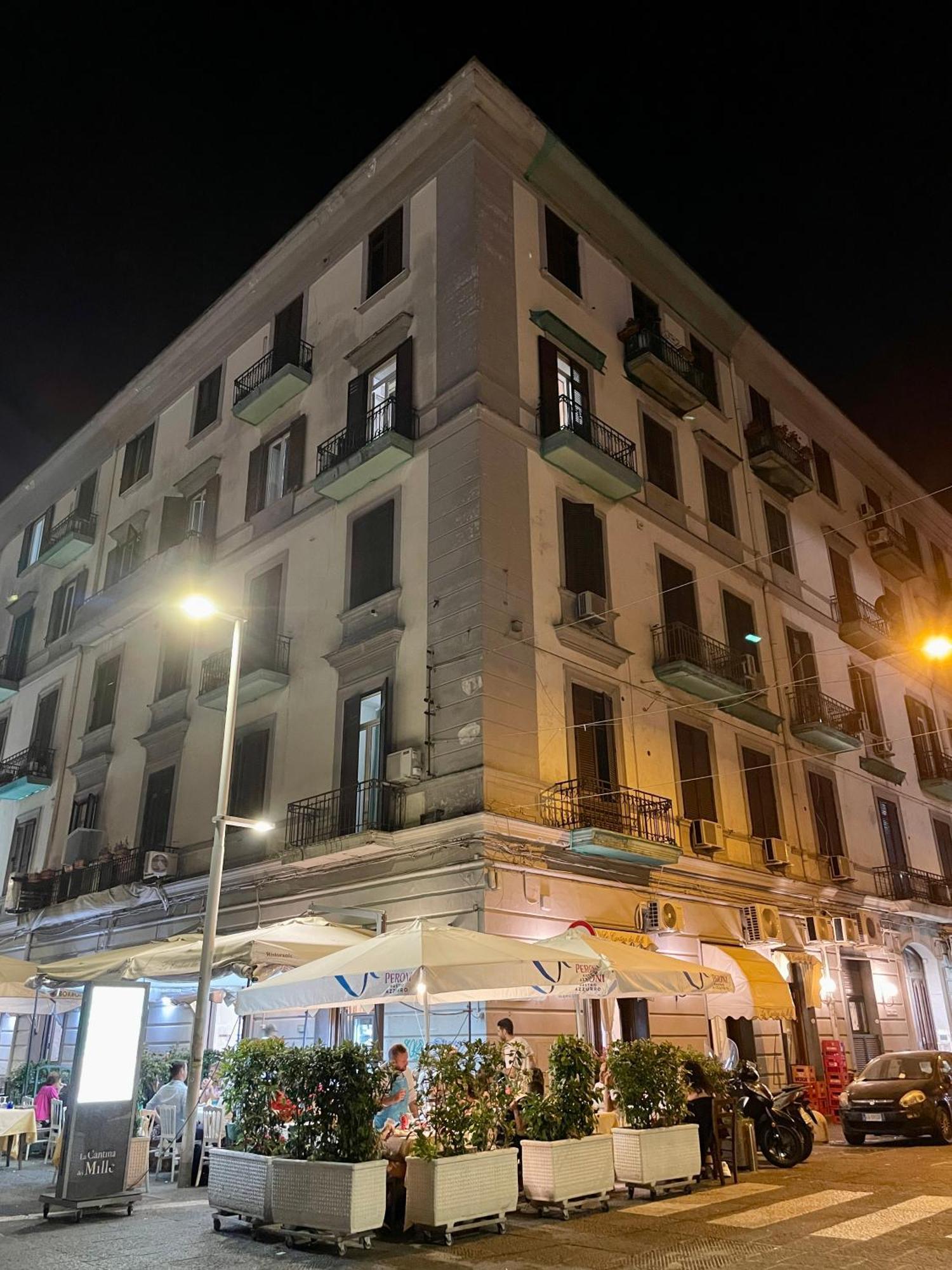 Napoli Centrale Suite Eksteriør billede
